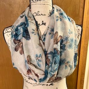 Infinity scarf